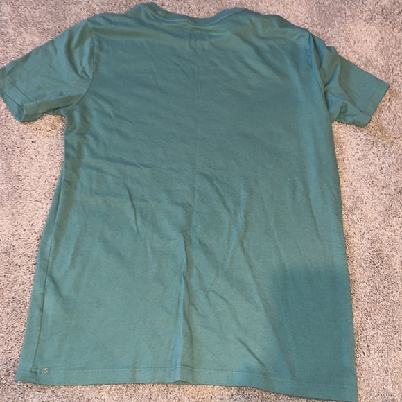 Boy’s Old Navy t-shirt - Picture 2 of 3